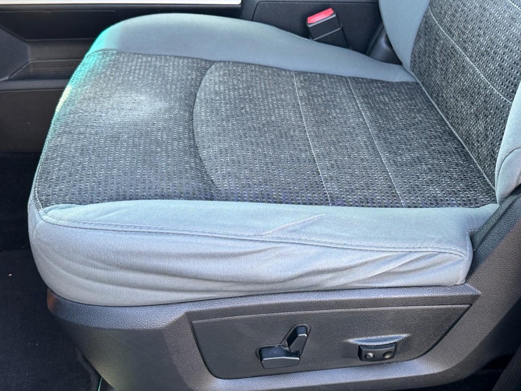 Ram 1500 Vehicle Full-screen Gallery Image 23