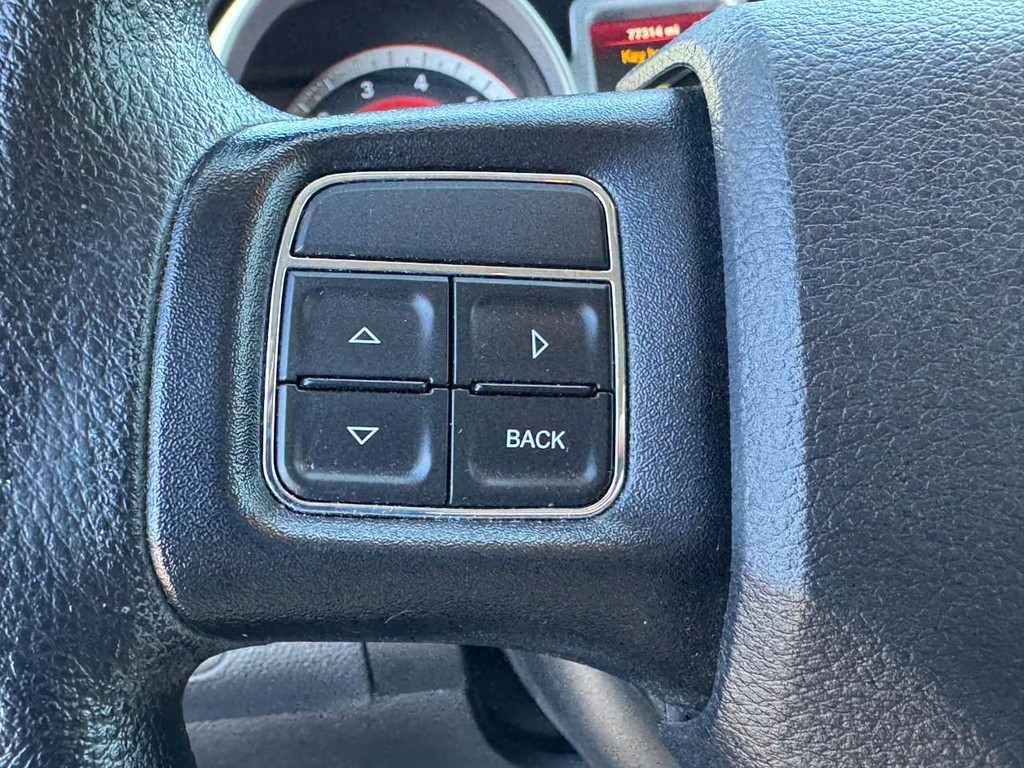 Dodge Journey Vehicle Full-screen Gallery Image 12