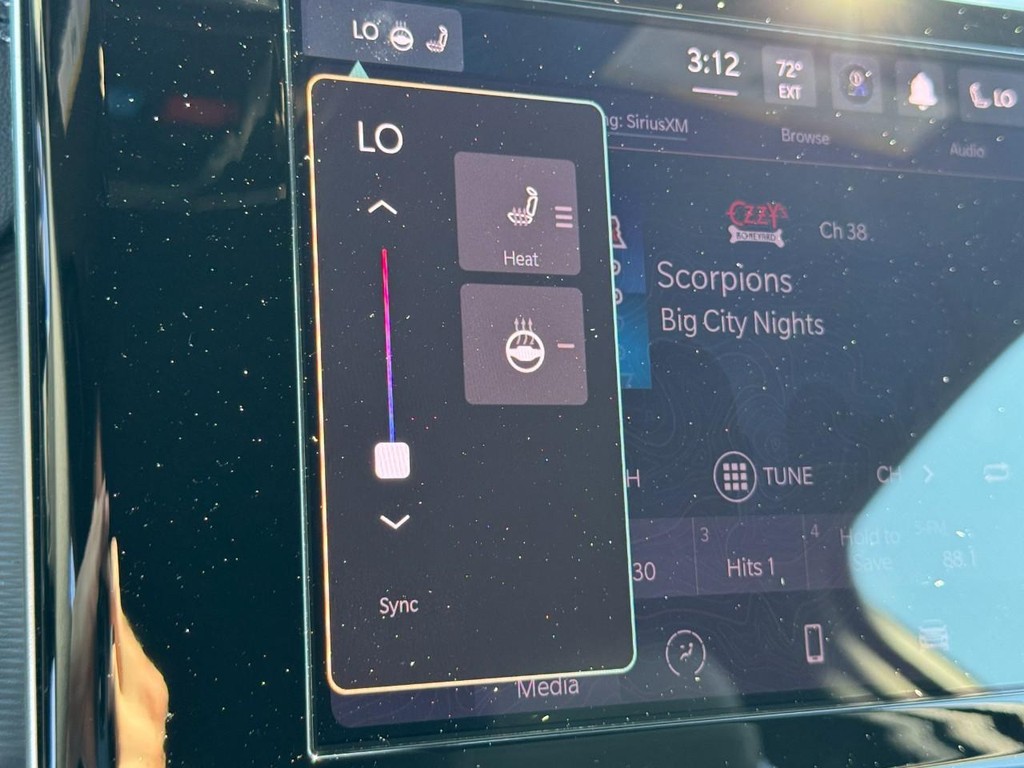 Jeep Grand Cherokee Vehicle Full-screen Gallery Image 15