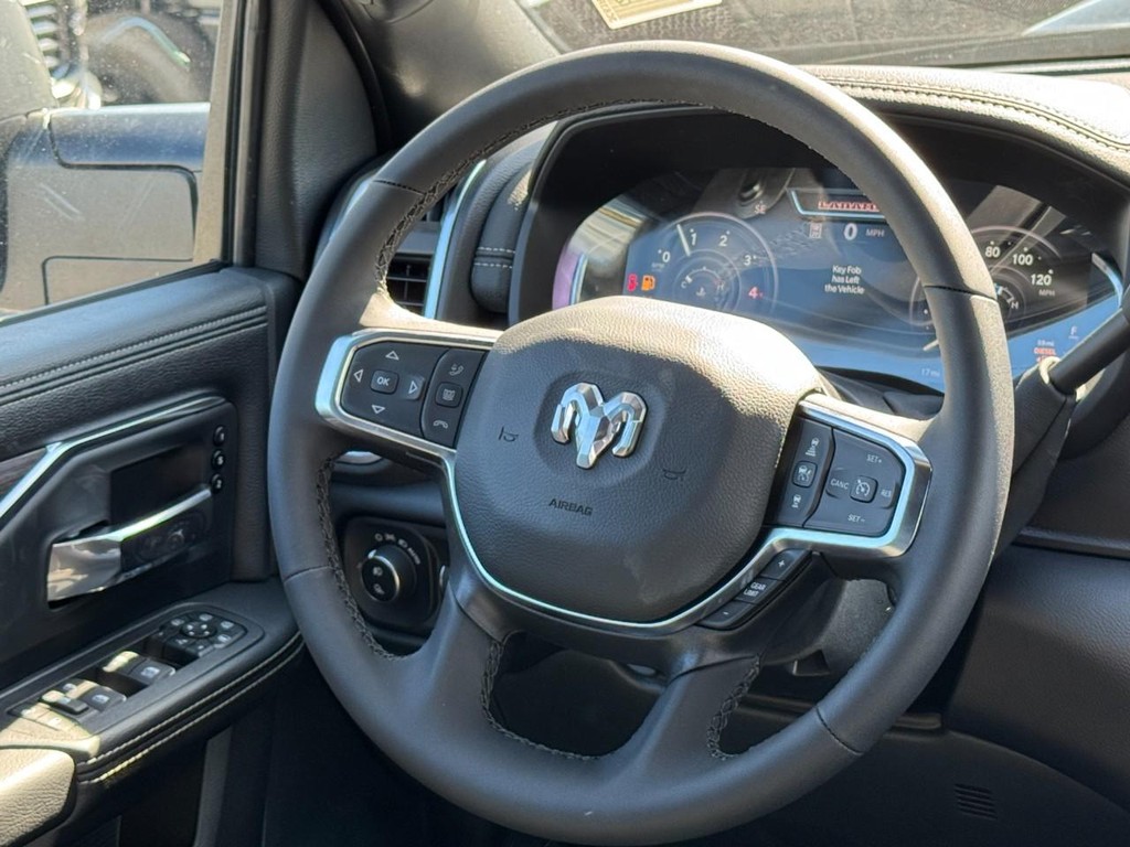 Ram 2500 Vehicle Full-screen Gallery Image 07