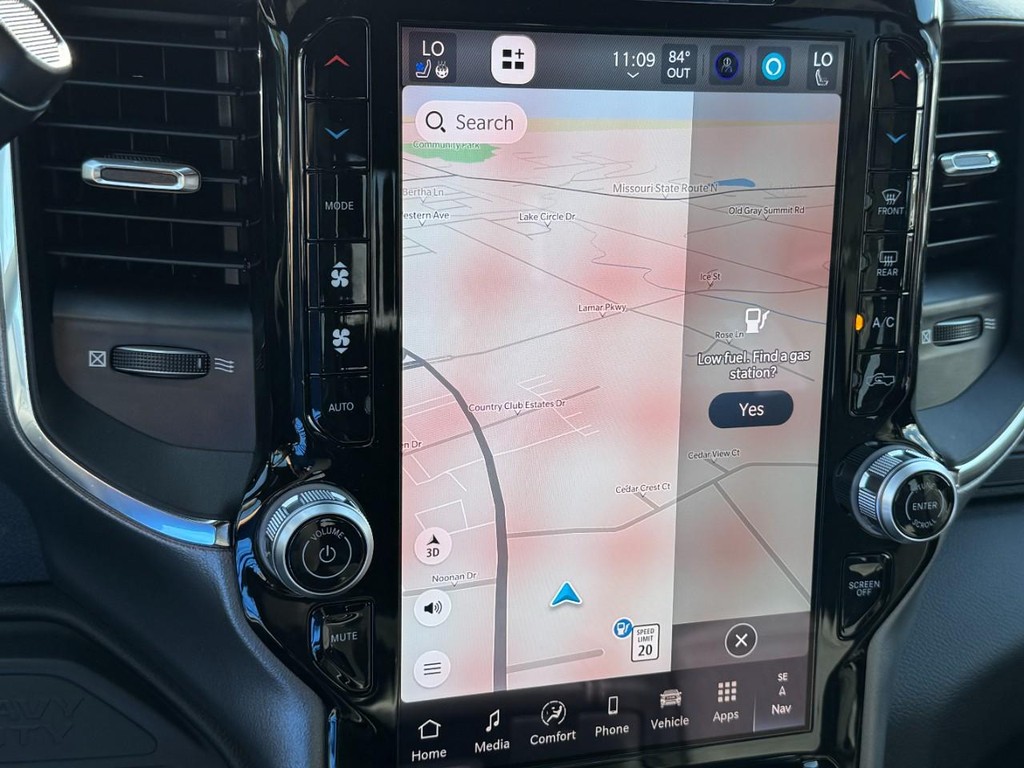 Ram 2500 Vehicle Full-screen Gallery Image 16