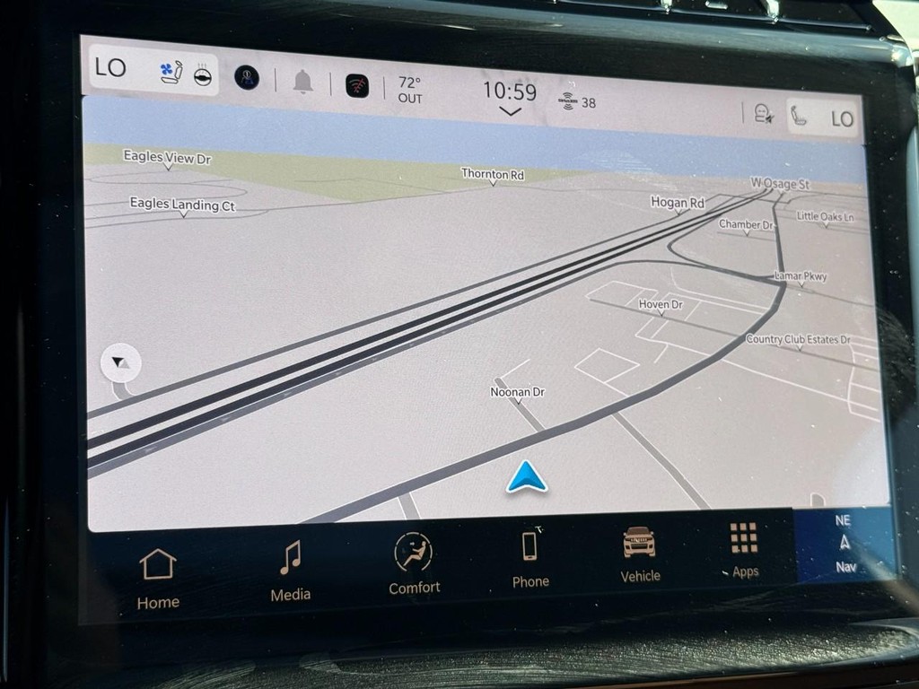 Jeep Grand Cherokee Vehicle Full-screen Gallery Image 16