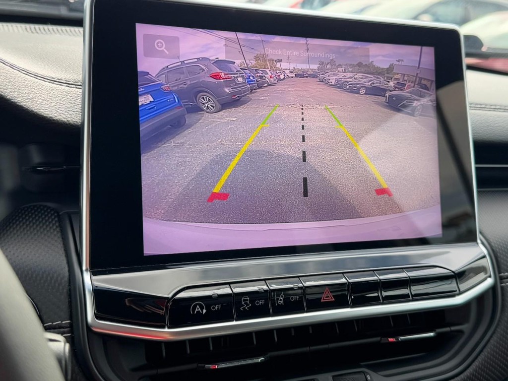 Jeep Compass Vehicle Full-screen Gallery Image 22