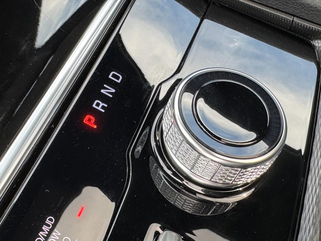 Jeep Grand Cherokee Vehicle Full-screen Gallery Image 14