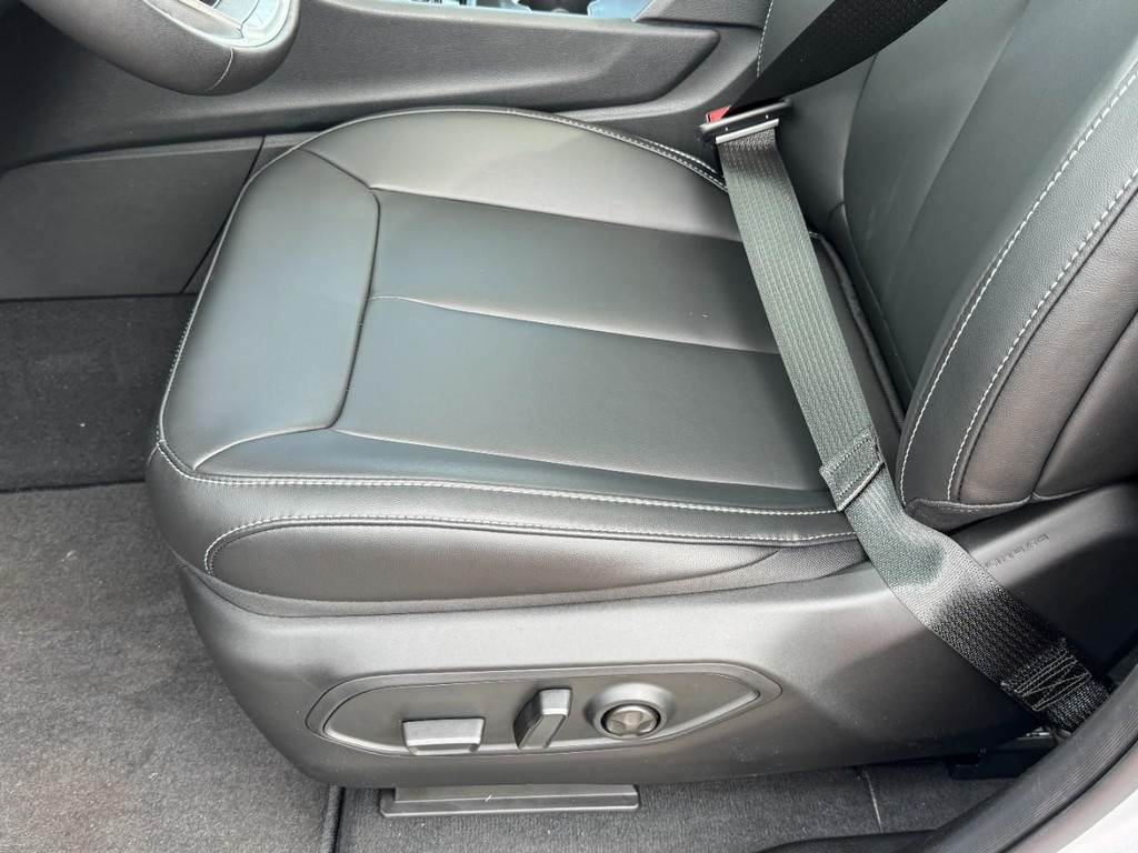 Jeep Grand Cherokee Vehicle Full-screen Gallery Image 20