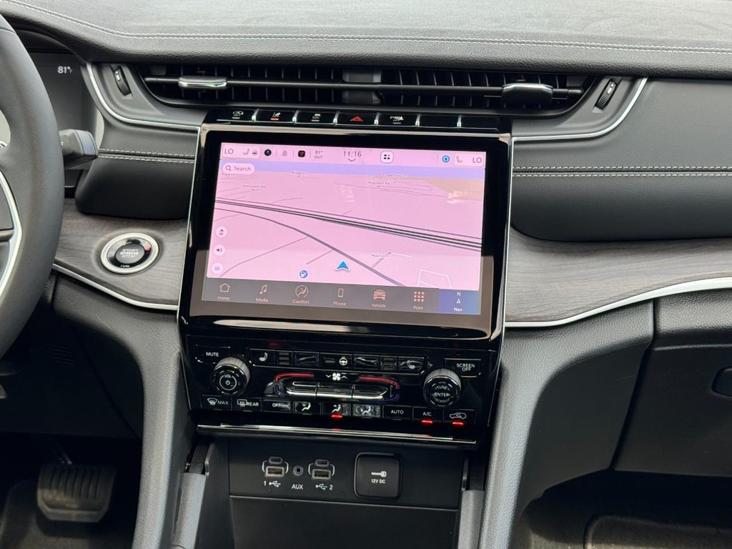 Jeep Grand Cherokee Vehicle Full-screen Gallery Image 08