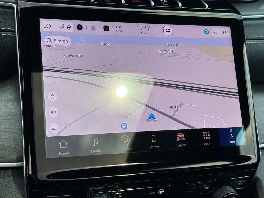 Jeep Grand Cherokee Vehicle Full-screen Gallery Image 17