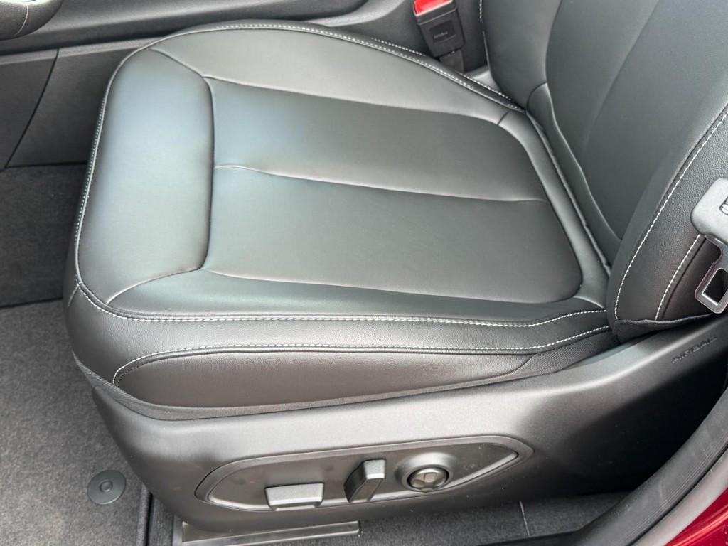 Jeep Grand Cherokee Vehicle Full-screen Gallery Image 19