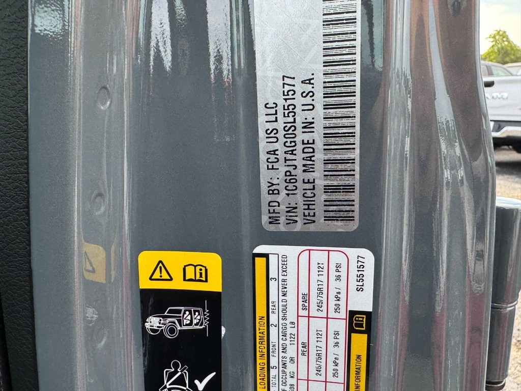 Jeep Gladiator Vehicle Full-screen Gallery Image 24