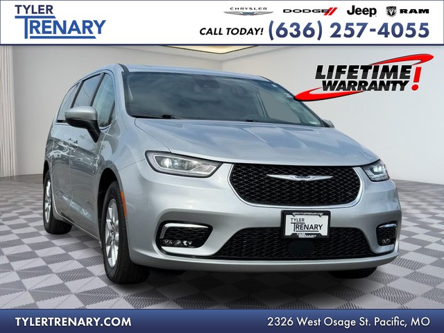 more details - chrysler pacifica