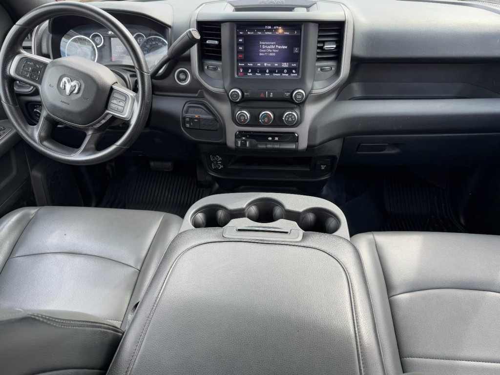 Ram 3500 Vehicle Full-screen Gallery Image 11