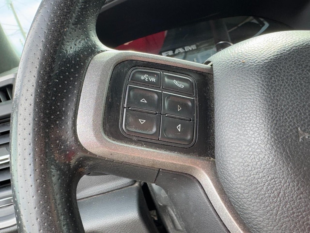 Ram 3500 Vehicle Full-screen Gallery Image 16