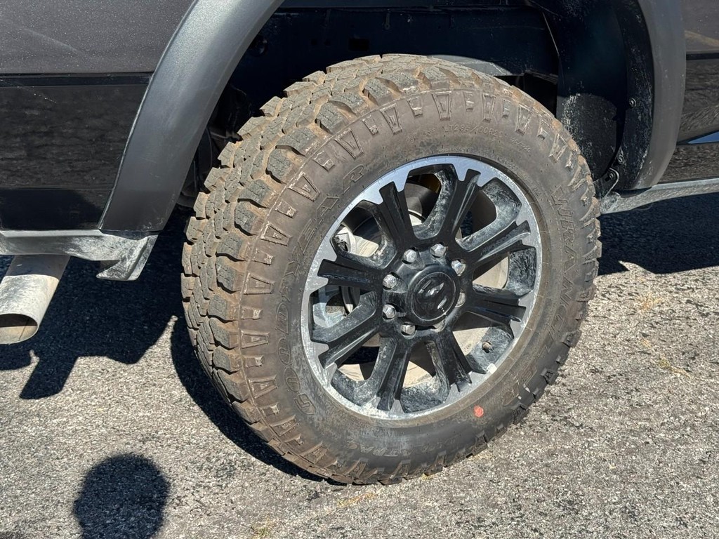 Ram 2500 Vehicle Full-screen Gallery Image 04