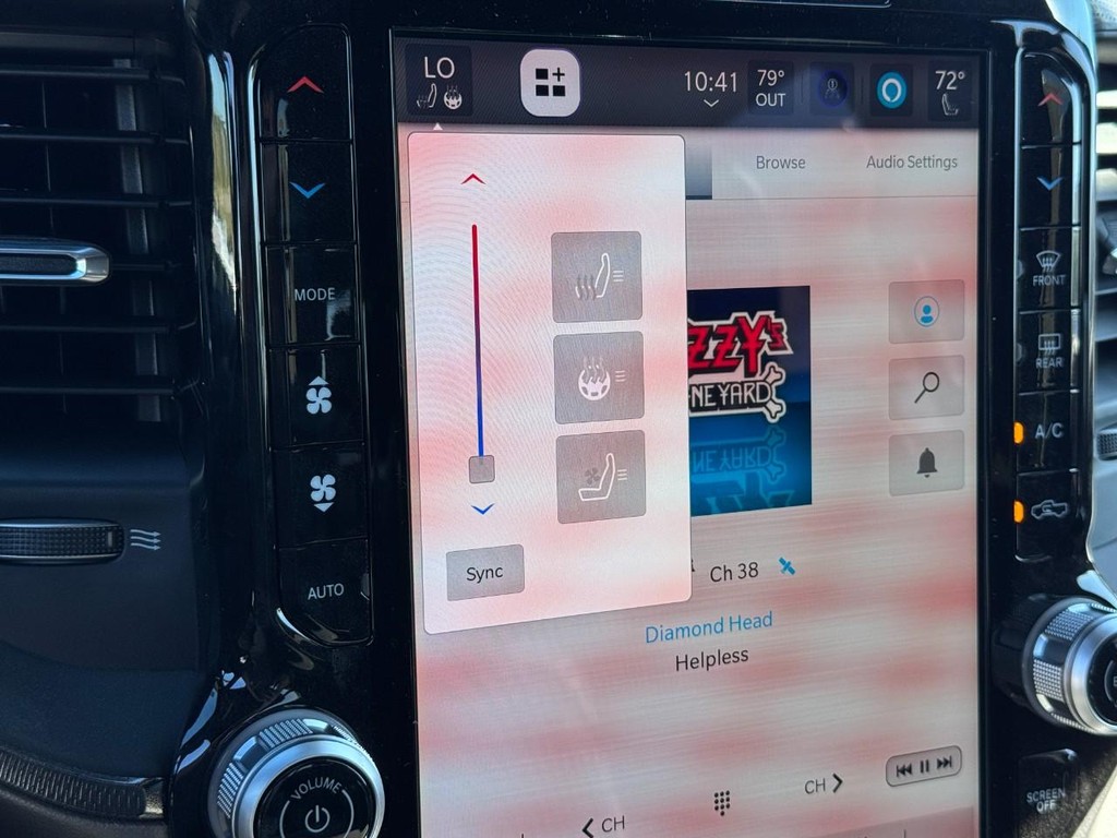 Ram 2500 Vehicle Full-screen Gallery Image 16