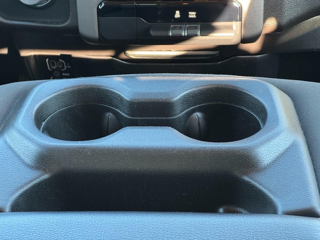 Ram 1500 Vehicle Full-screen Gallery Image 14