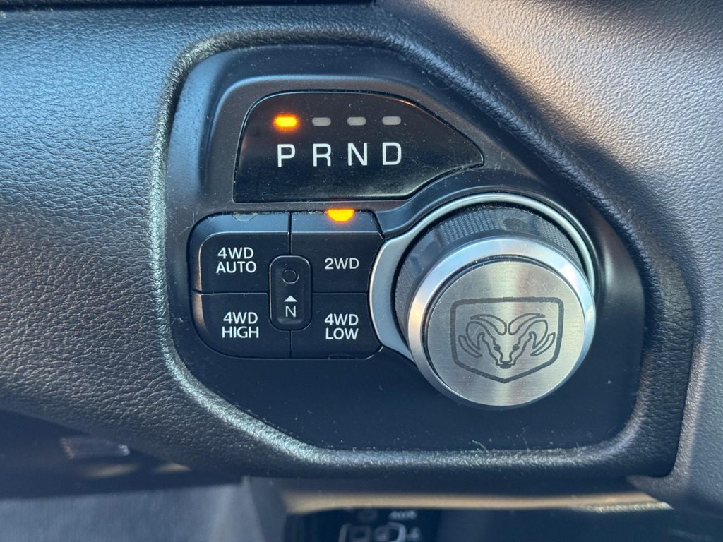 Ram 1500 Vehicle Full-screen Gallery Image 23