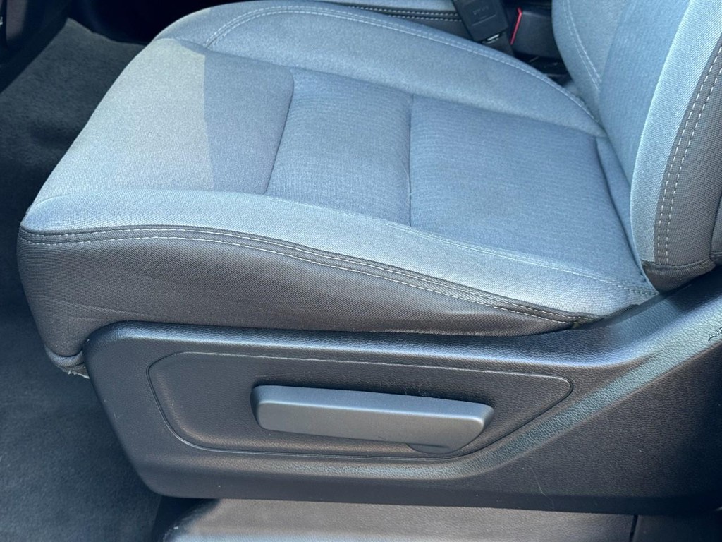 Ram 1500 Vehicle Full-screen Gallery Image 25