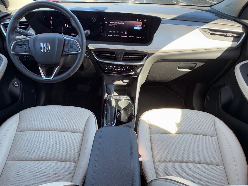 Buick Encore GX Vehicle Full-screen Gallery Image 11