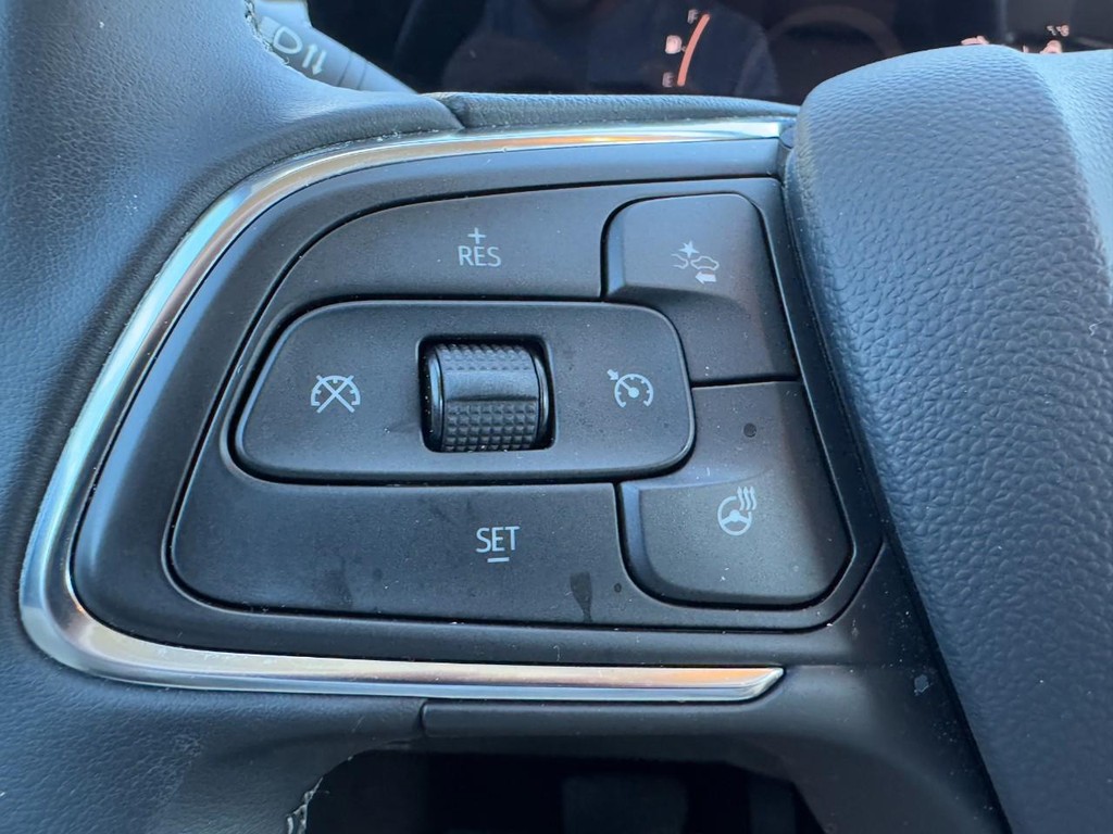 Buick Encore GX Vehicle Full-screen Gallery Image 17