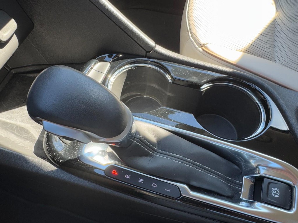 Buick Encore GX Vehicle Full-screen Gallery Image 20