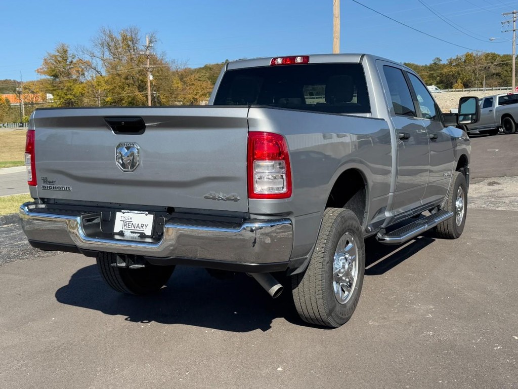 Ram 2500 Vehicle Full-screen Gallery Image 03