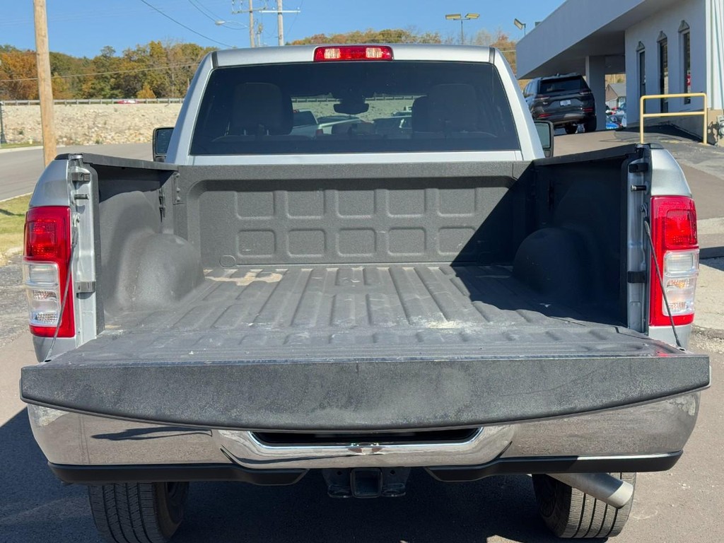 Ram 2500 Vehicle Full-screen Gallery Image 08