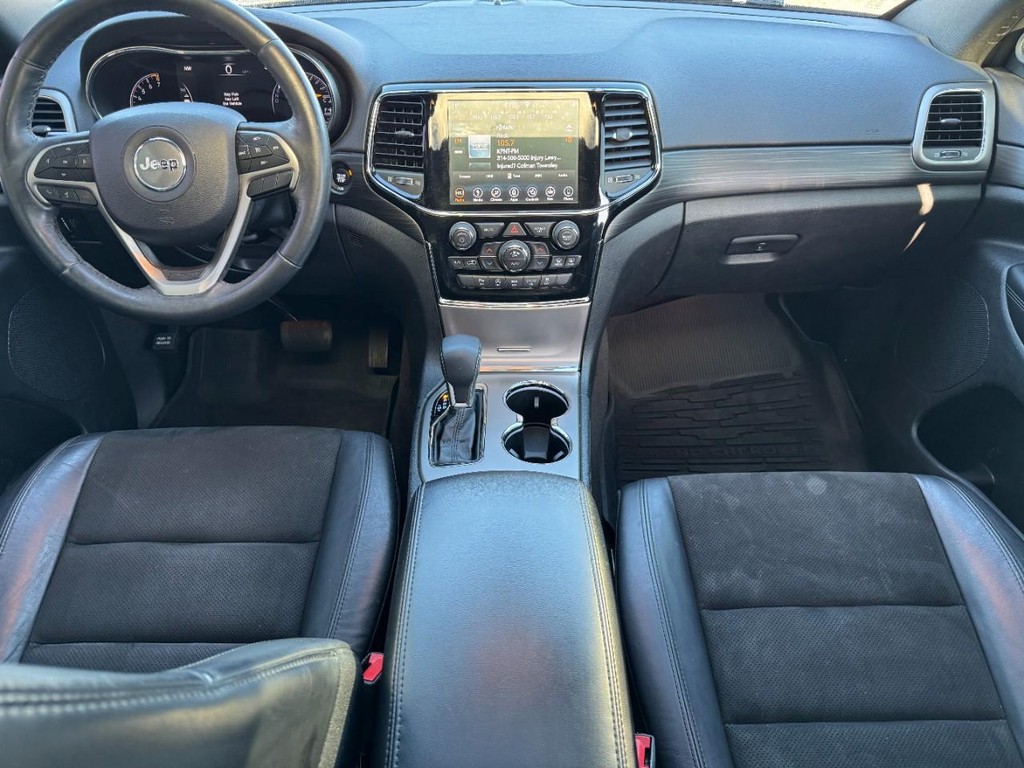 Jeep Grand Cherokee Vehicle Full-screen Gallery Image 11