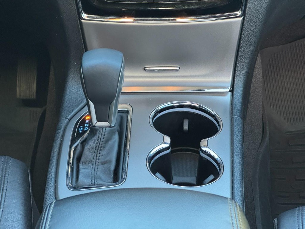 Jeep Grand Cherokee Vehicle Full-screen Gallery Image 14