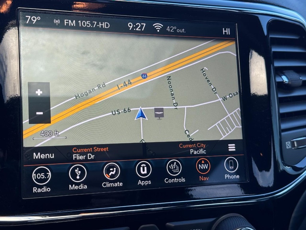 Jeep Grand Cherokee Vehicle Full-screen Gallery Image 21