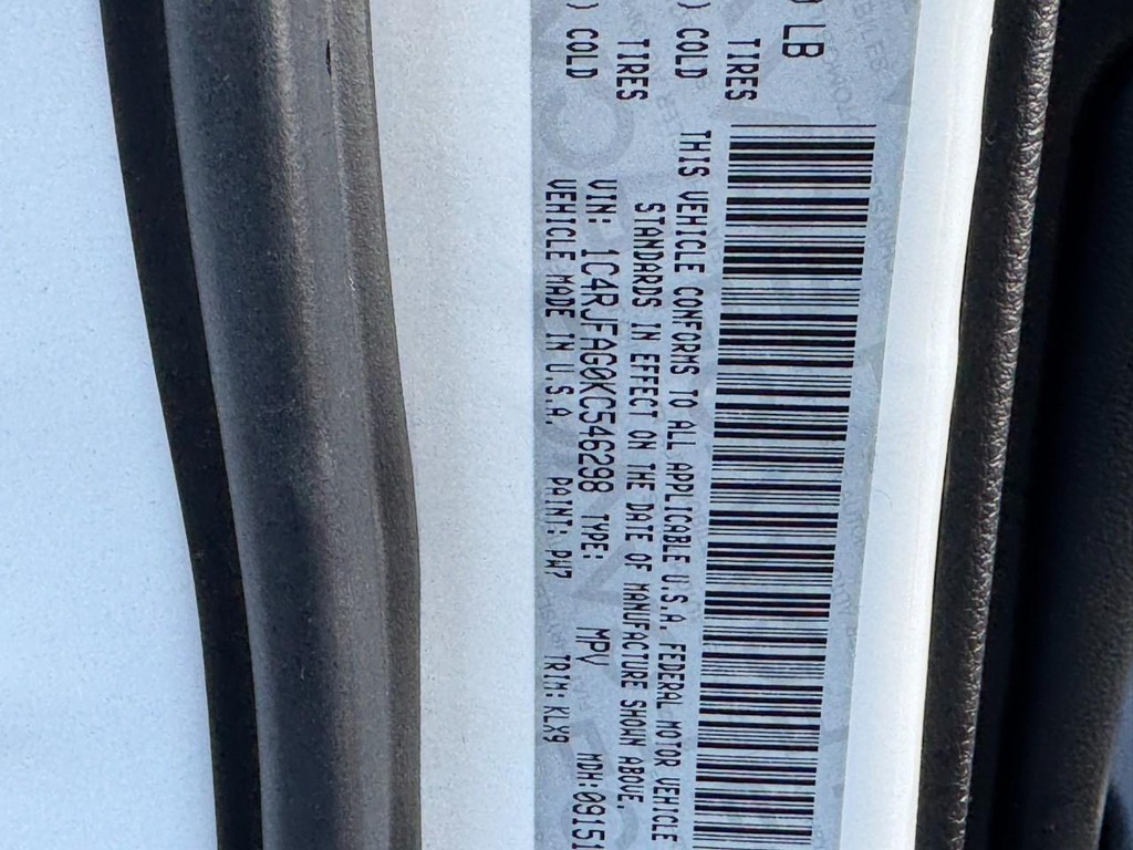 Jeep Grand Cherokee Vehicle Full-screen Gallery Image 26