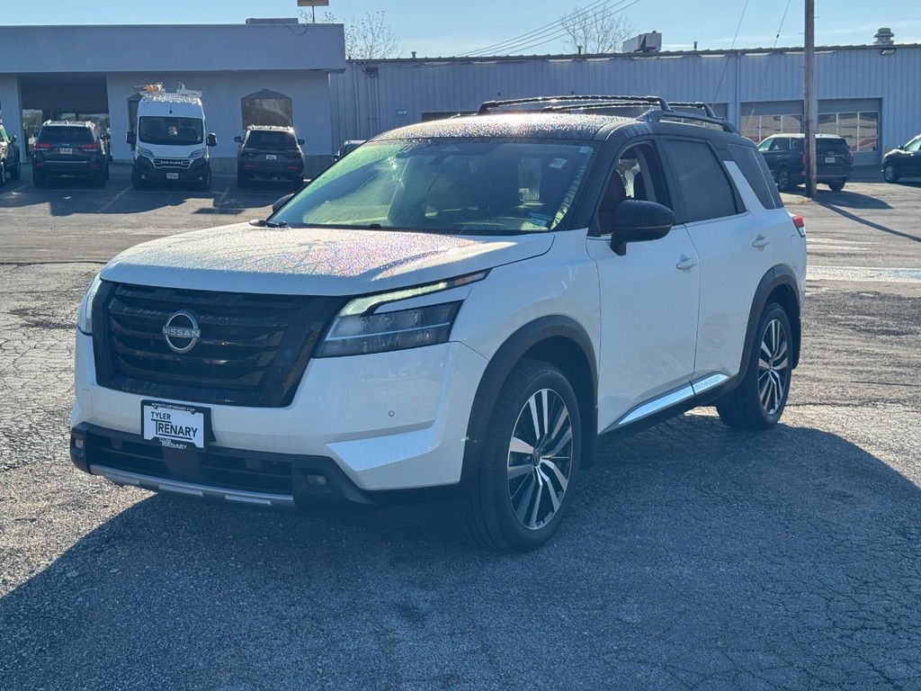 Nissan Pathfinder Vehicle Full-screen Gallery Image 08