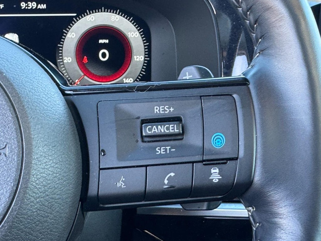 Nissan Pathfinder Vehicle Full-screen Gallery Image 20