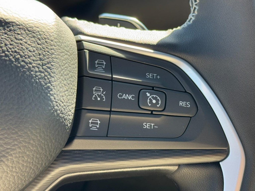 Jeep Grand Cherokee Vehicle Full-screen Gallery Image 11