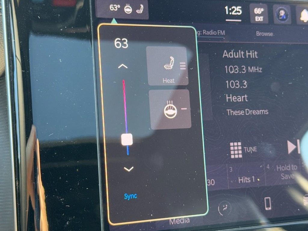 Jeep Grand Cherokee Vehicle Full-screen Gallery Image 14