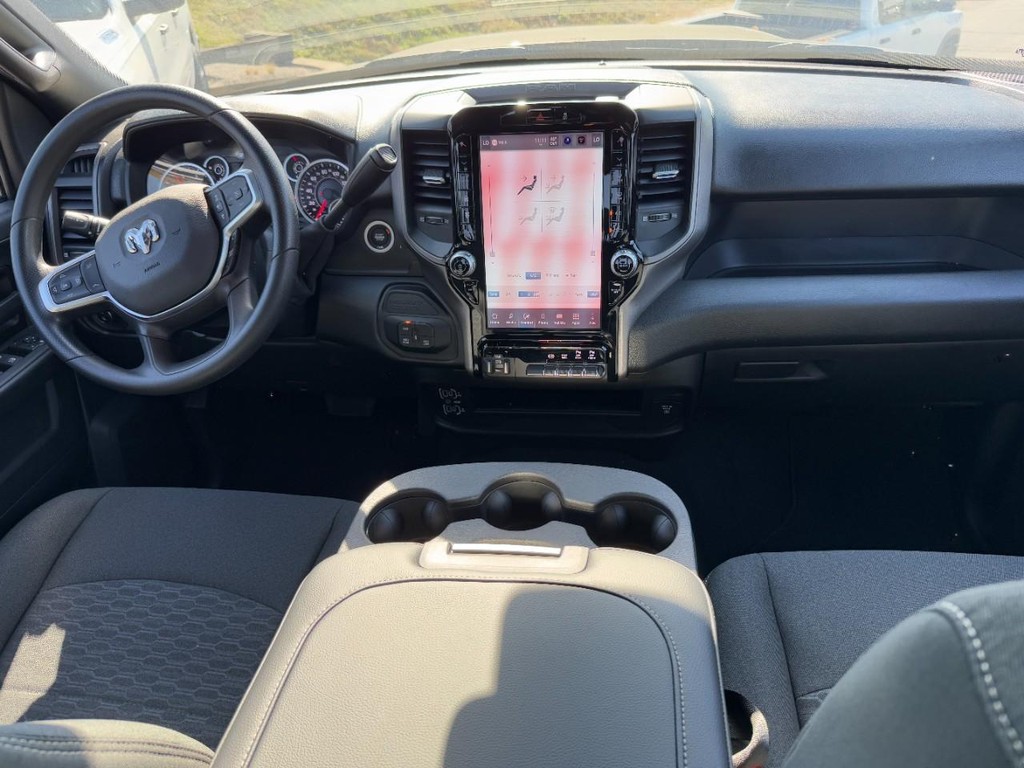 Ram 3500 Vehicle Full-screen Gallery Image 06