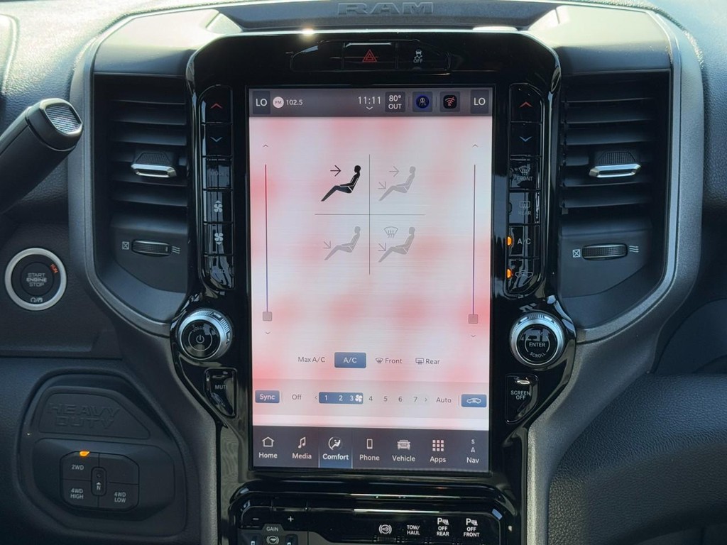 Ram 3500 Vehicle Full-screen Gallery Image 08