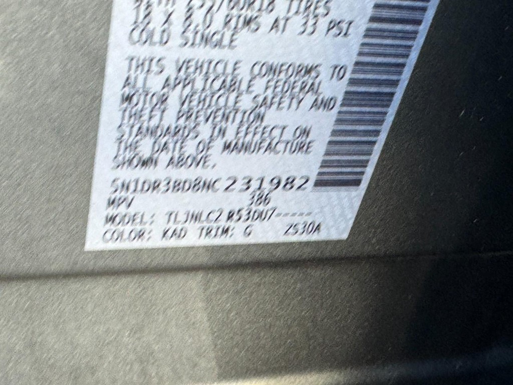 Nissan Pathfinder Vehicle Full-screen Gallery Image 28