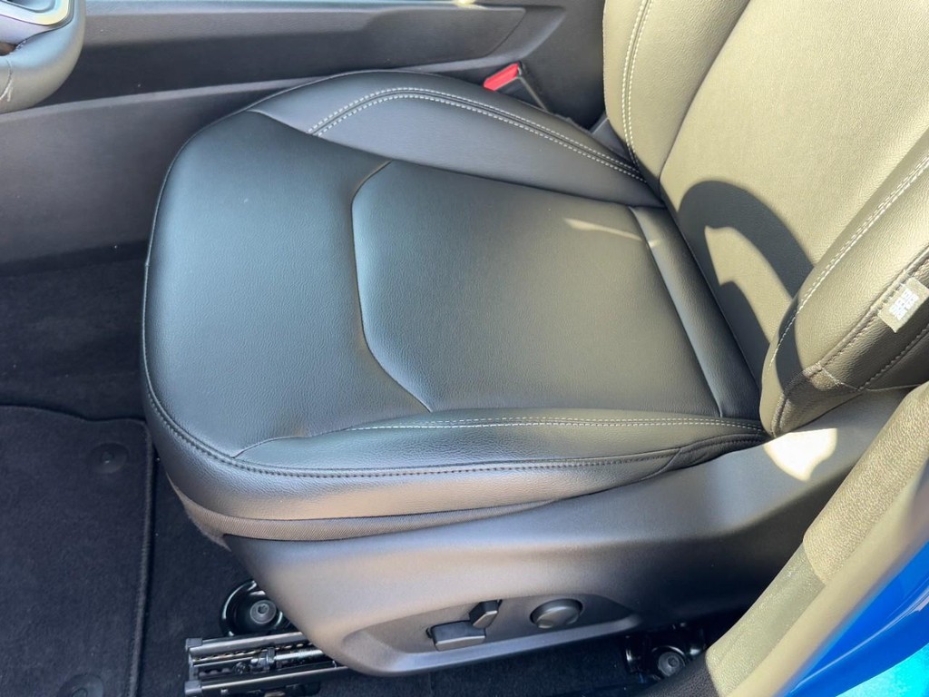 Jeep Compass Vehicle Full-screen Gallery Image 15