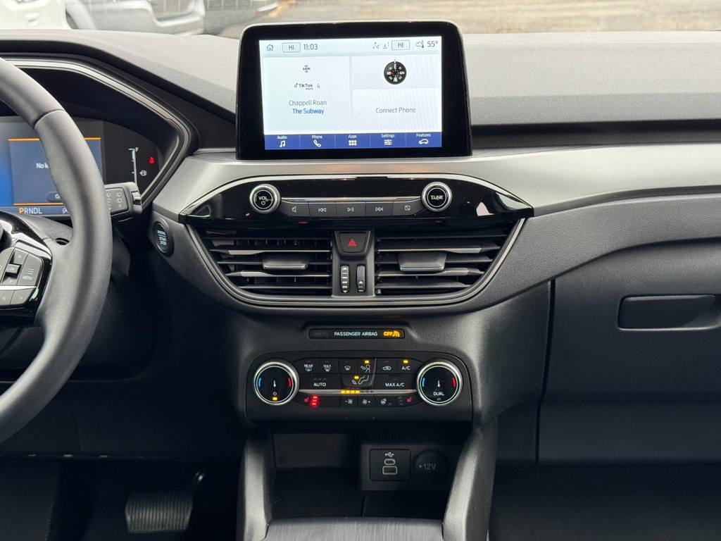 Ford Escape Vehicle Full-screen Gallery Image 13