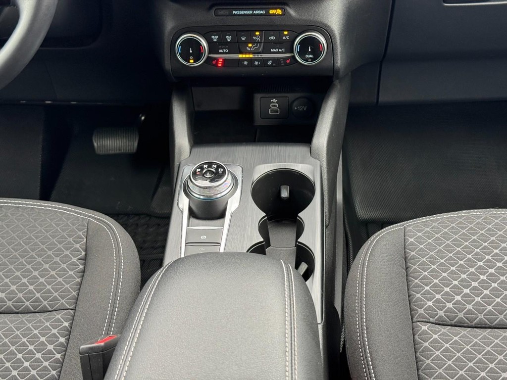 Ford Escape Vehicle Full-screen Gallery Image 14