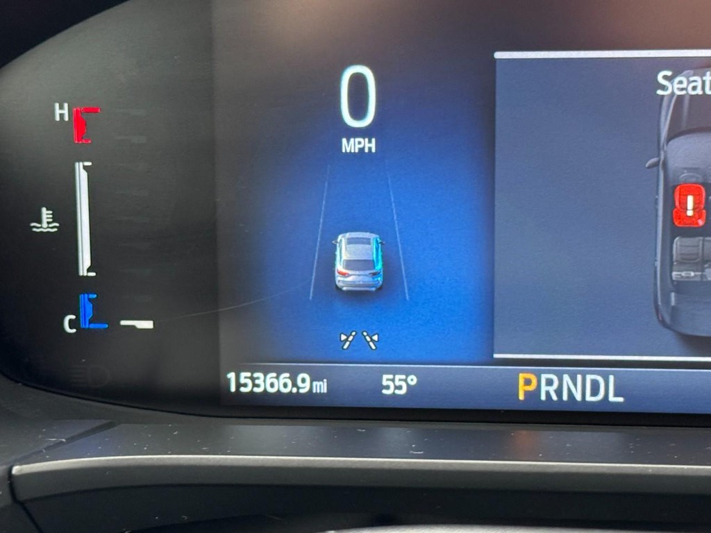 Ford Escape Vehicle Full-screen Gallery Image 18