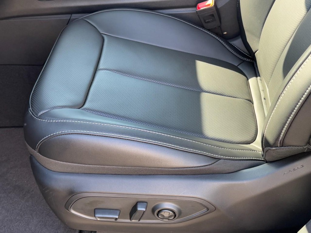 Jeep Grand Cherokee Vehicle Full-screen Gallery Image 19