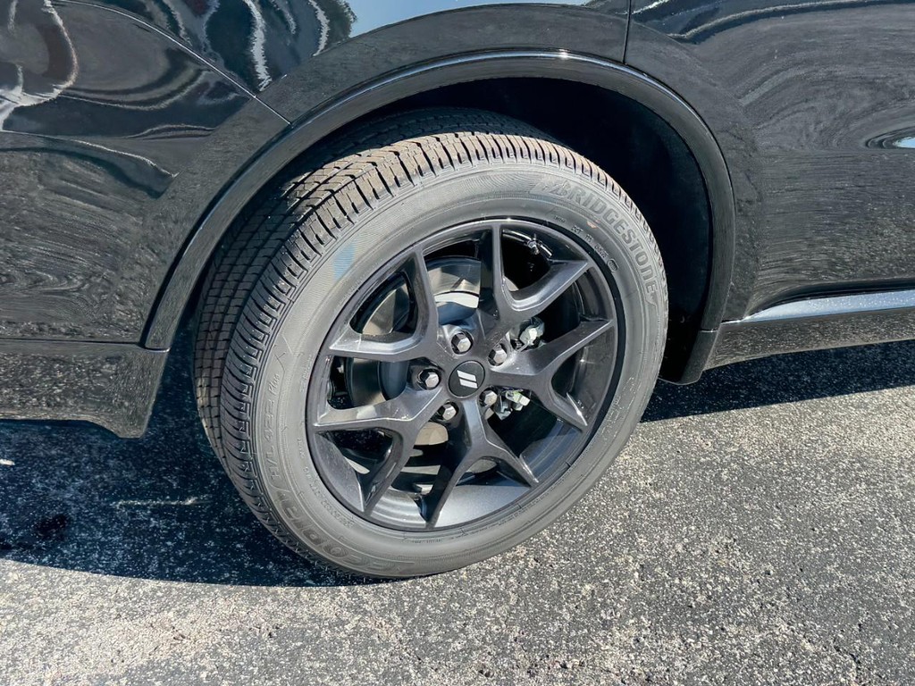 Dodge Durango Vehicle Full-screen Gallery Image 04