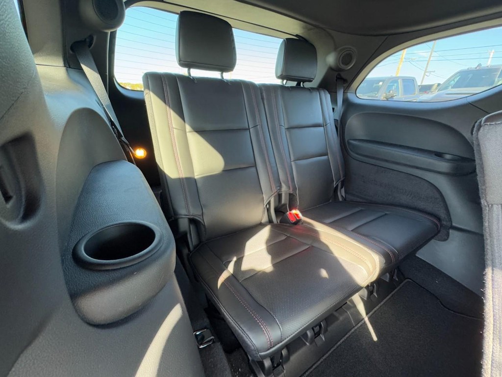 Dodge Durango Vehicle Full-screen Gallery Image 06