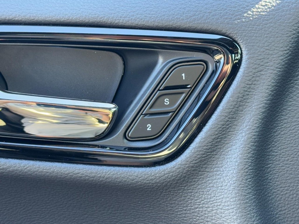 Dodge Durango Vehicle Full-screen Gallery Image 11