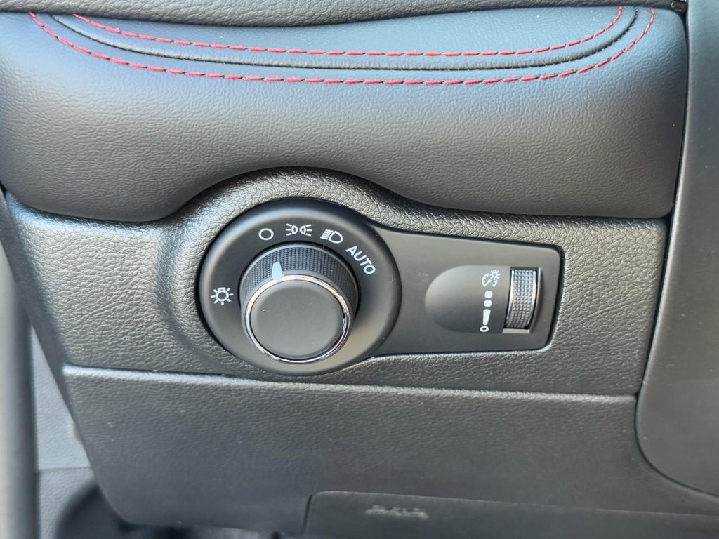 Dodge Durango Vehicle Full-screen Gallery Image 12