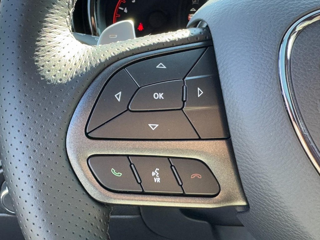 Dodge Durango Vehicle Full-screen Gallery Image 13