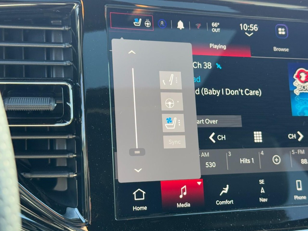 Dodge Durango Vehicle Full-screen Gallery Image 17