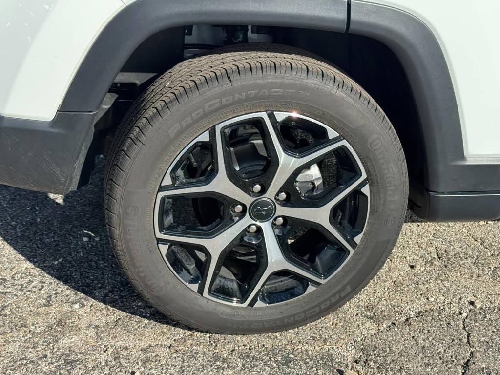 Jeep Compass Vehicle Full-screen Gallery Image 04