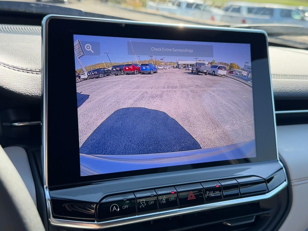 Jeep Compass Vehicle Full-screen Gallery Image 14